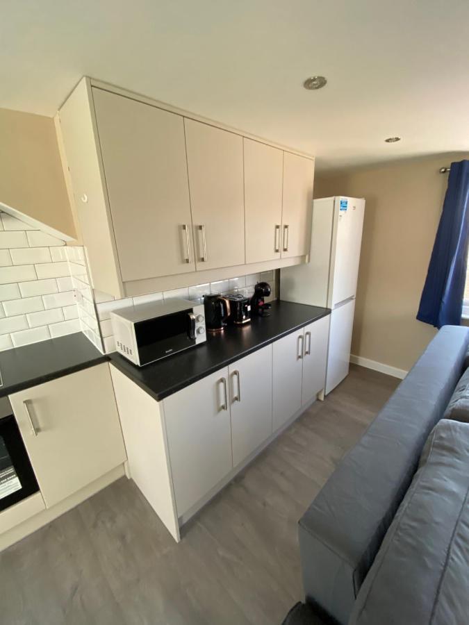 Stunning 1 Bedroom Flat In Wood Green 런던 외부 사진