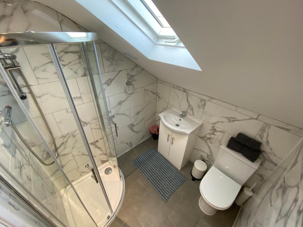 Stunning 1 Bedroom Flat In Wood Green 런던 외부 사진